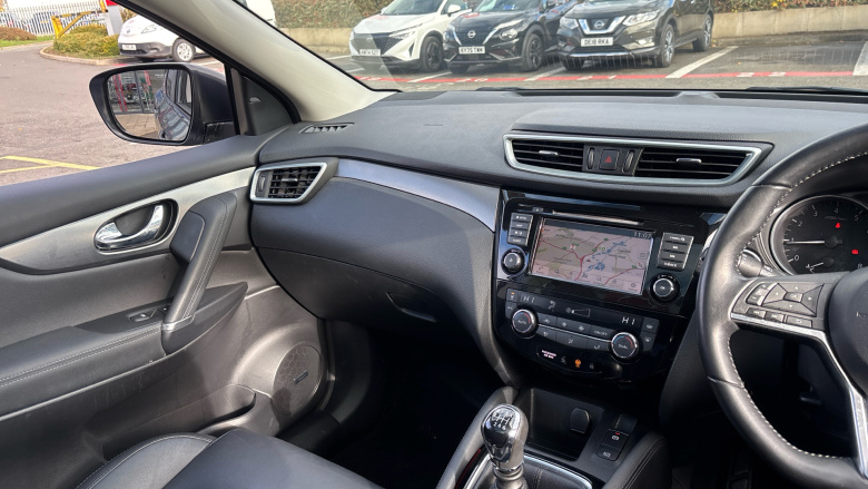 Nissan Qashqai 1.3 DiG-T 160 Tekna 5dr Petrol Hatchback